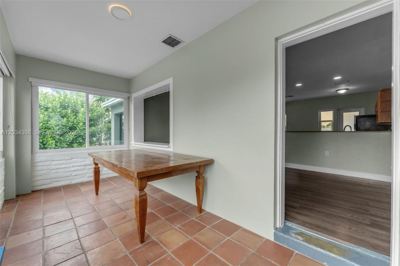 421 NW 105th St, Miami, FL 33150 Photo