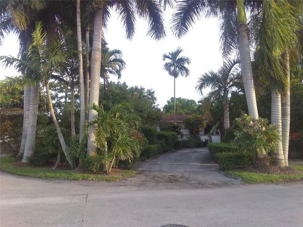 5300 SW 103rd Pl , Miami, FL 33165