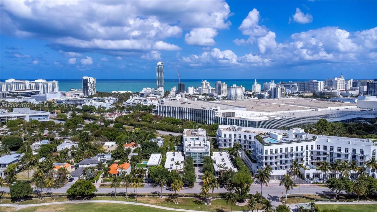 2025 Meridian Ave , Unit 4, Miami Beach, FL 33139 Photo