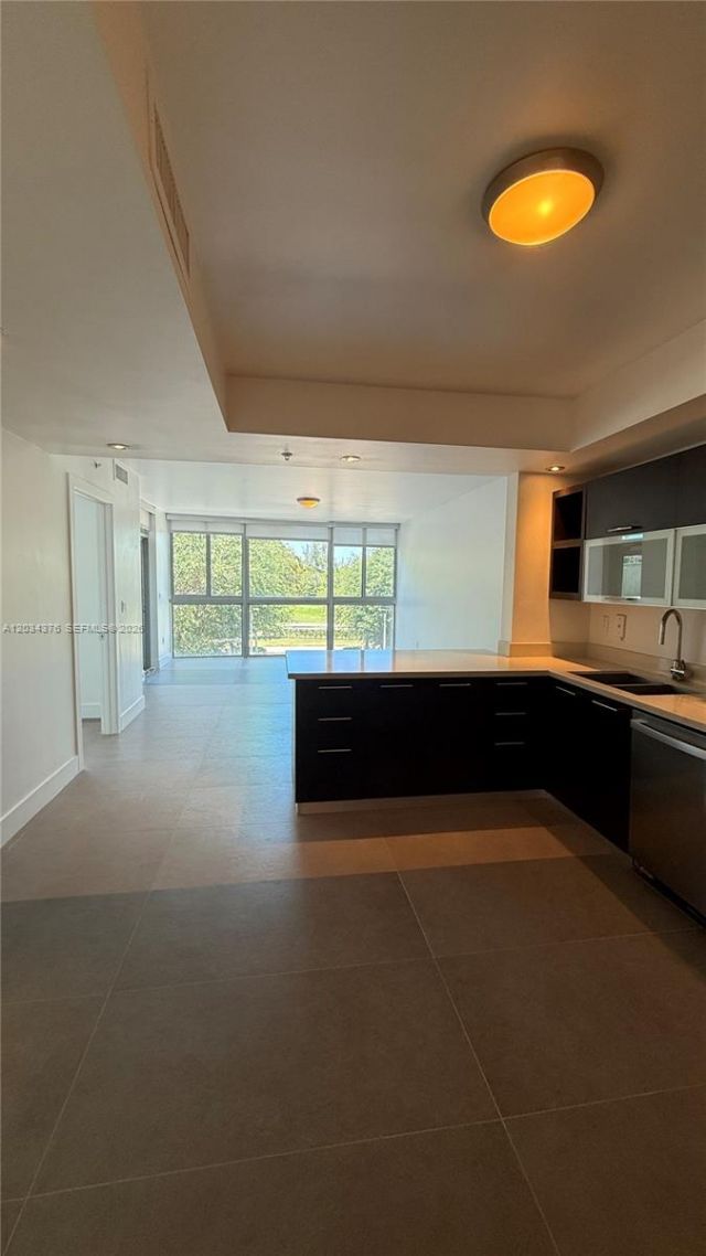 2025 Meridian Ave , Unit 4, Miami Beach, FL 33139 Photo