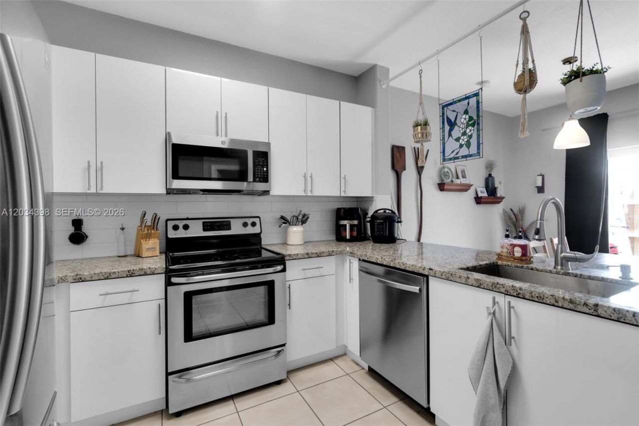 2551 SE 16th Ter , Unit 101, Homestead, FL 33035 Photo