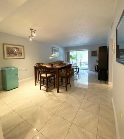 201 178th Dr , Unit 230, Sunny Isles Beach, FL 33160 Photo