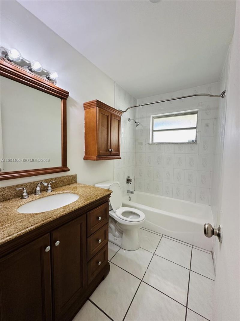 2319 Jackson St , Unit 6, Hollywood, FL 33020 Photo