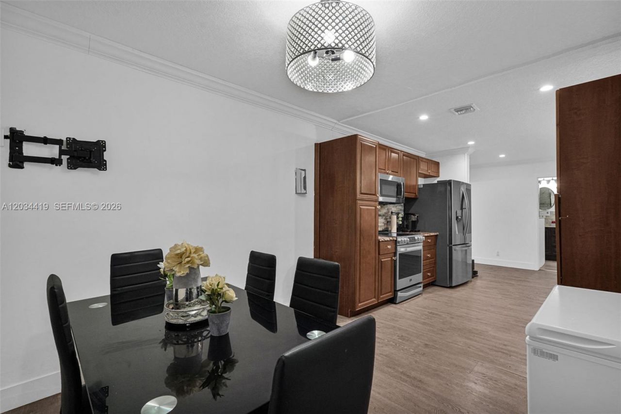 4431 NW 36th Ct, Lauderdale Lakes, FL 33319 Photo