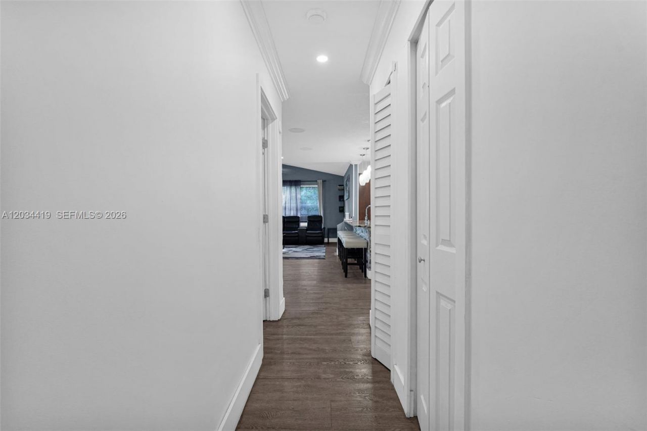 4431 NW 36th Ct, Lauderdale Lakes, FL 33319 Photo