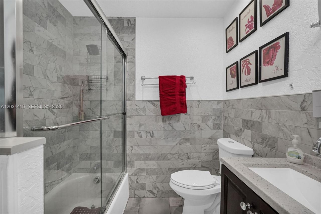4431 NW 36th Ct, Lauderdale Lakes, FL 33319 Photo