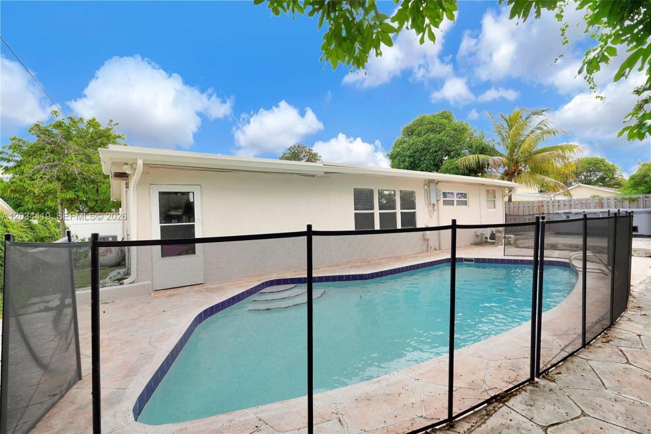 4431 NW 36th Ct, Lauderdale Lakes, FL 33319 Photo