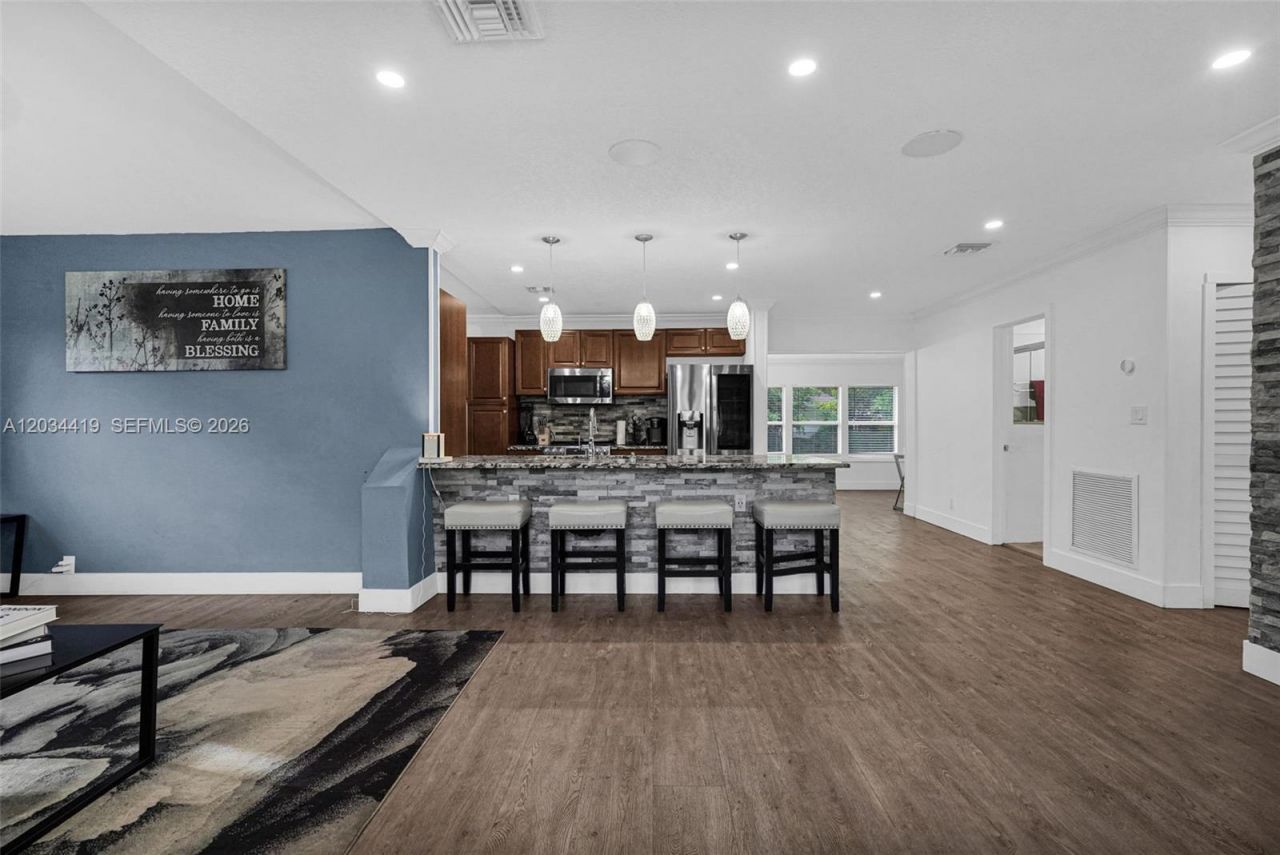 4431 NW 36th Ct, Lauderdale Lakes, FL 33319 Photo