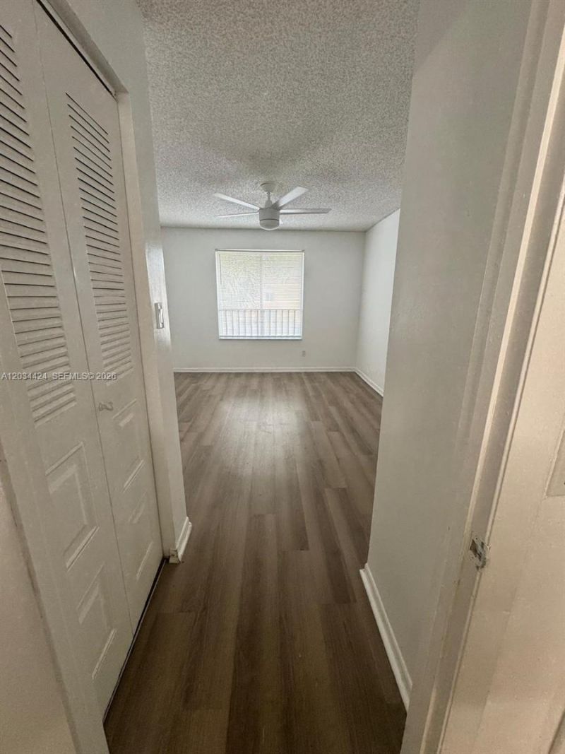 911 Coral Club Dr, Unit 911, Coral Springs, FL 33071 Photo