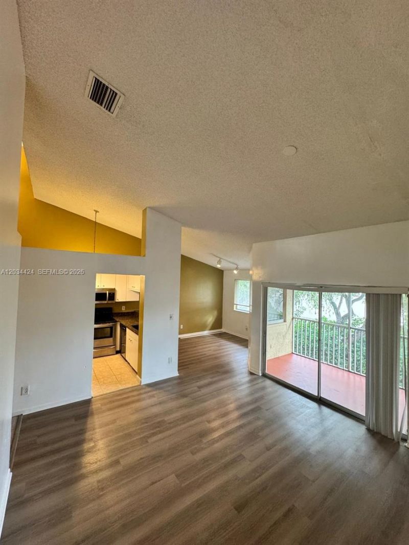 911 Coral Club Dr, Unit 911, Coral Springs, FL 33071 Photo
