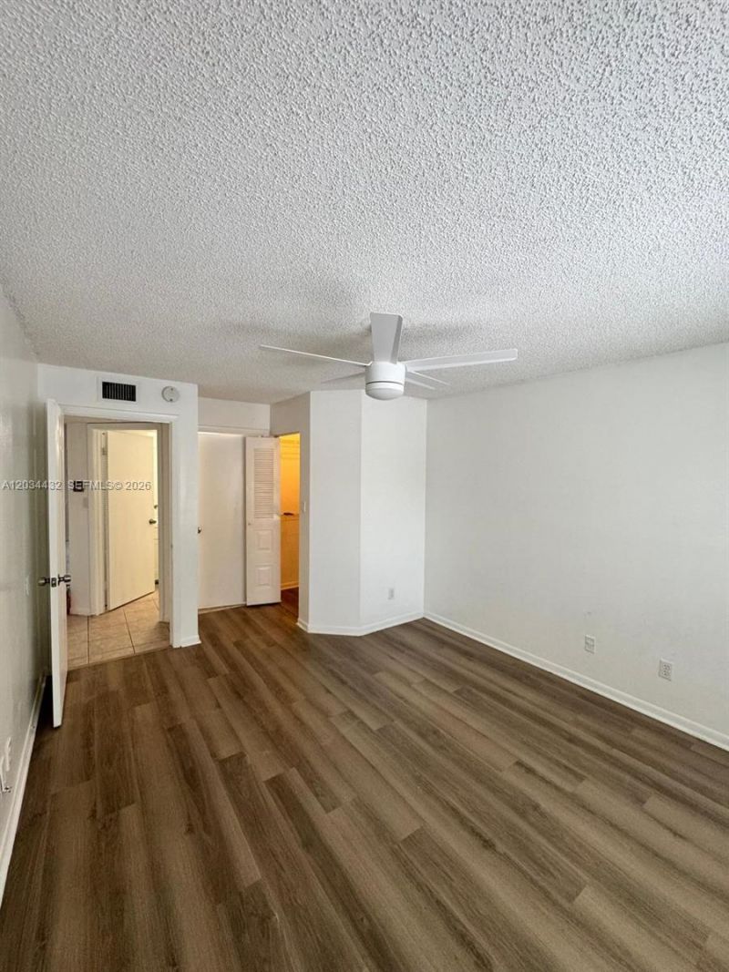 911 Coral Club Dr , Unit 911, Coral Springs, FL 33071 Photo