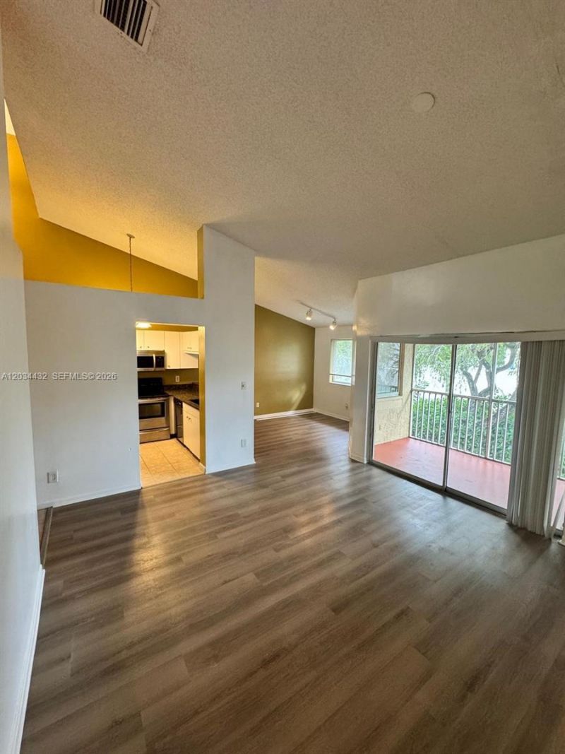 911 Coral Club Dr , Unit 911, Coral Springs, FL 33071 Photo