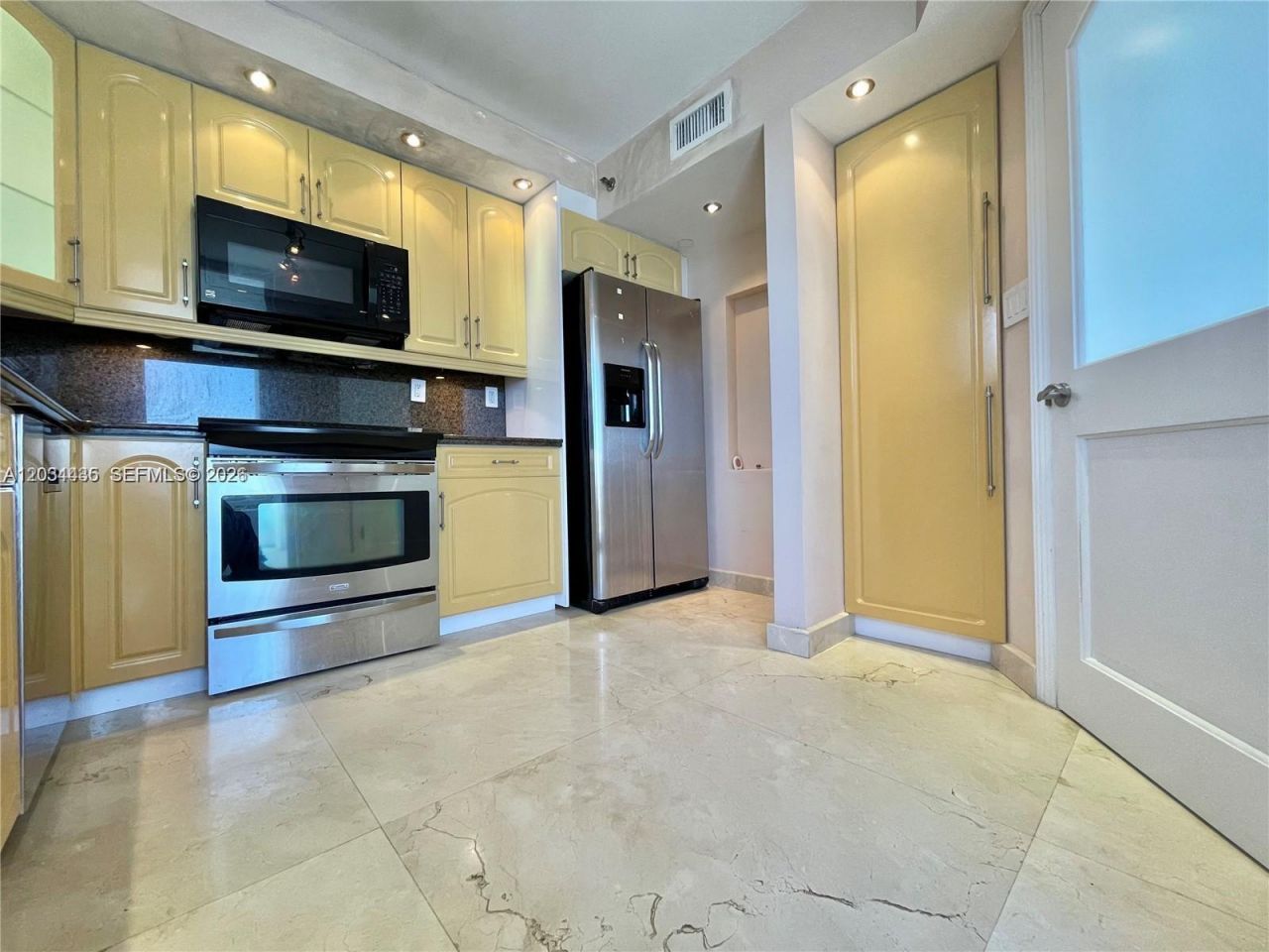 3300 NE 192nd St, Unit 1712, Aventura, FL 33180 Photo