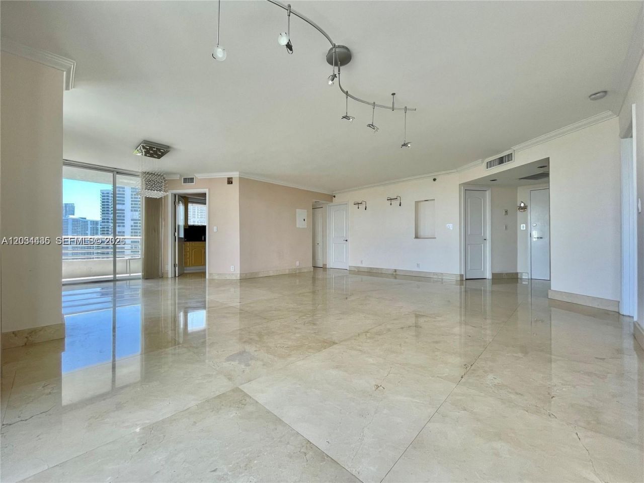 3300 NE 192nd St, Unit 1712, Aventura, FL 33180 Photo