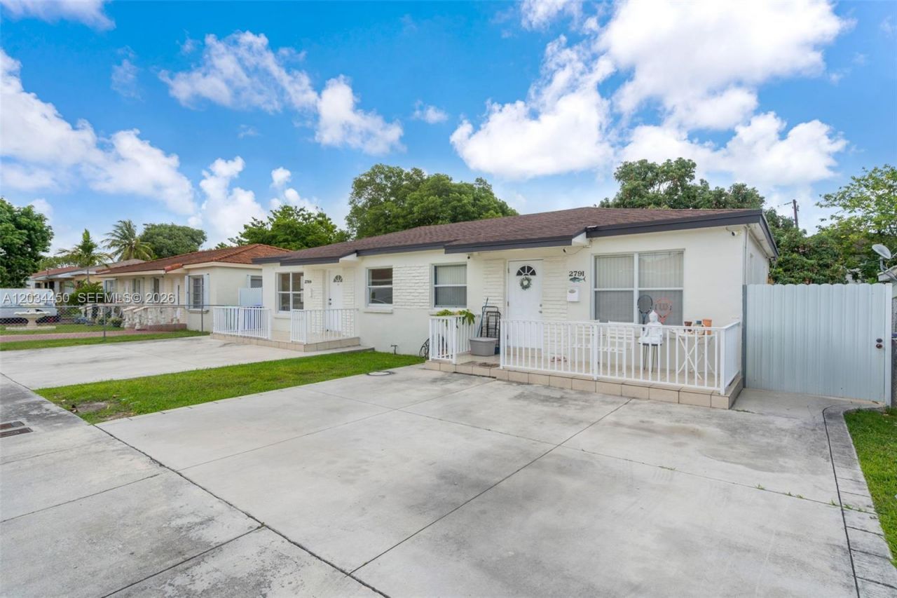 2791 SW 34th Ct, Miami, FL 33133 Photo