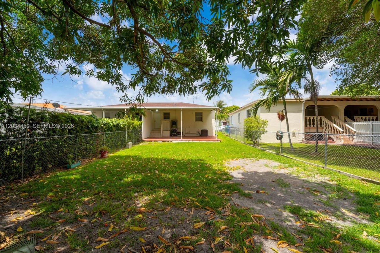 2791 SW 34th Ct, Miami, FL 33133 Photo