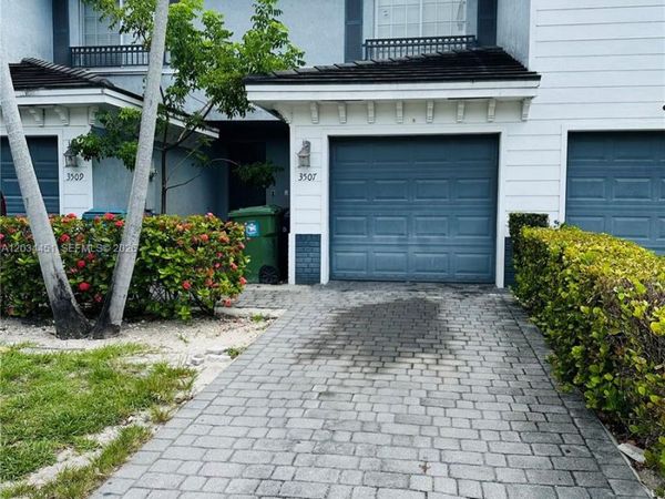 3507 NW 13th St , Lauderhill, FL 33311