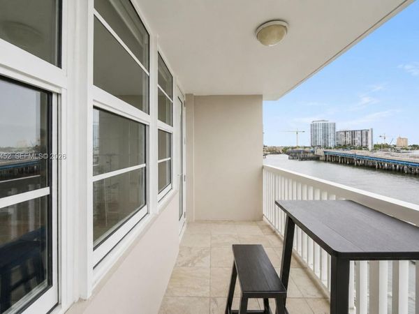 2016 Bay Dr, Unit 504, Miami Beach, FL 33141
