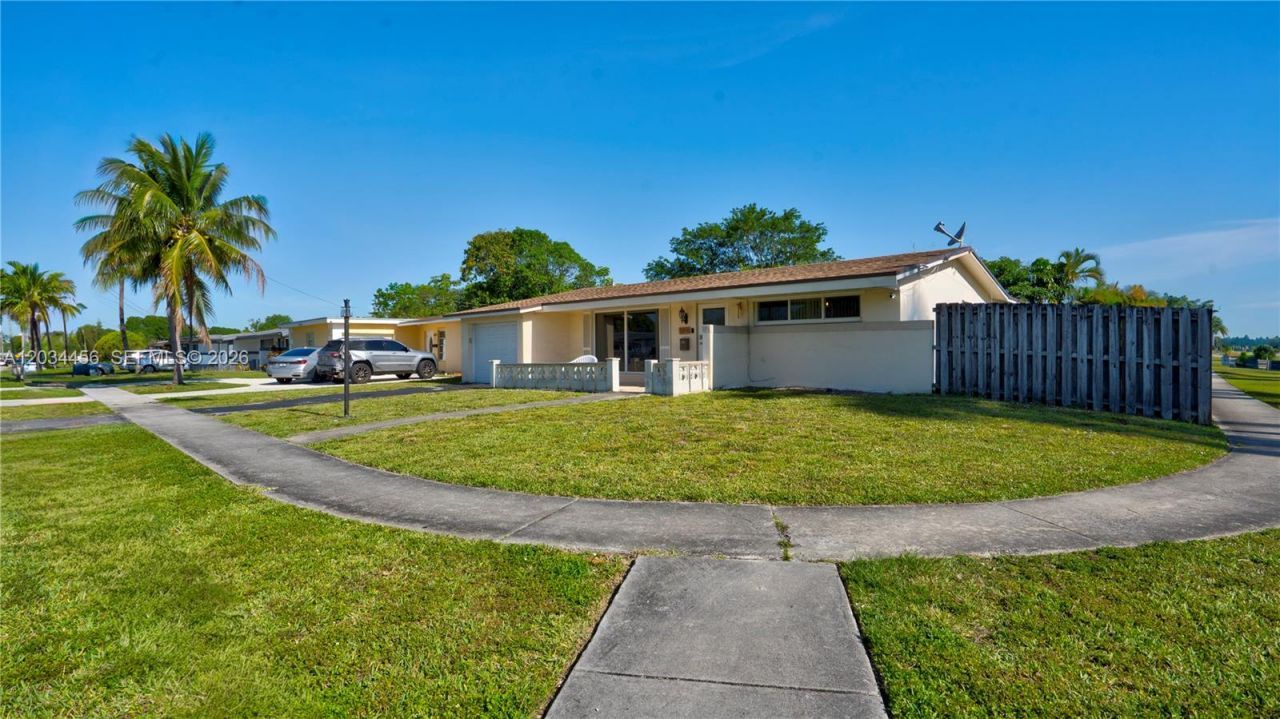 6801 NW 25th Ct, Sunrise, FL 33313 Photo