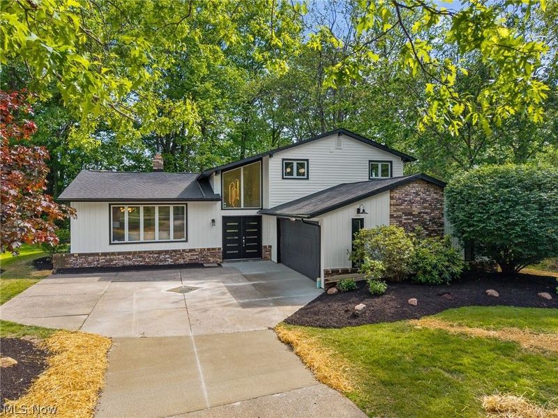 32650 Stony Brook Lane, Solon, OH 44139 Photo 1