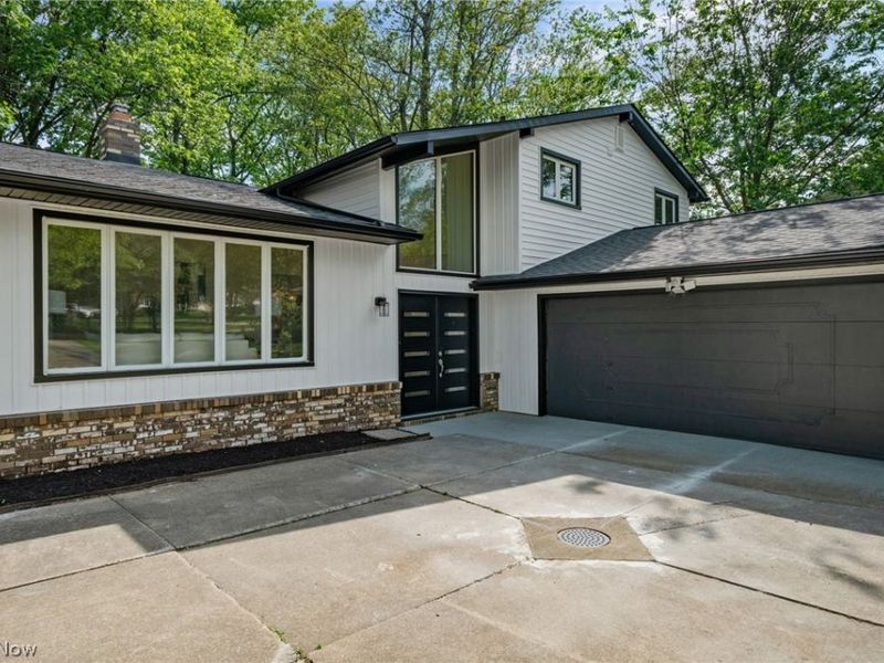 32650 Stony Brook Lane, Solon, OH 44139 Photo 11