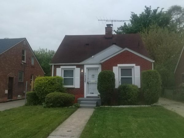 16086 Carlisle Street, Detroit, MI 48205