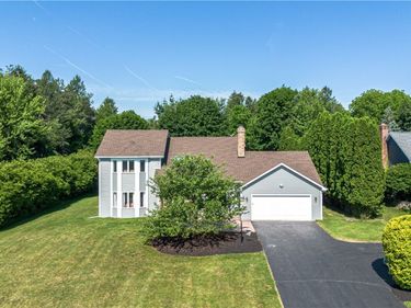 29 Ironwood Drive, Fairport, NY 14450
