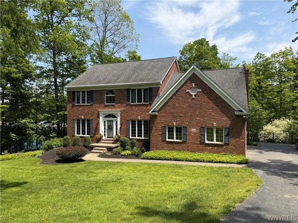 914 Underhill Road , East Aurora, NY 14052
