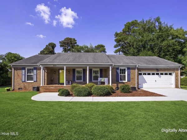 3820 Sweetbriar Road, Wilmington, NC 28403