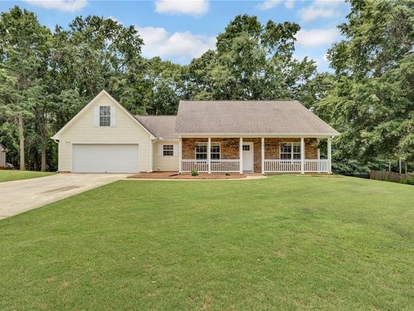 242 Richmond Drive , Social Circle, GA 30025