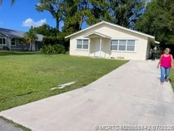3049 SW Hollis Avenue, Palm City, FL 34990