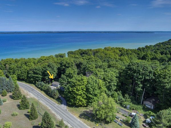 12166 Old Orchard Trail E, Suttons Bay, MI 49682