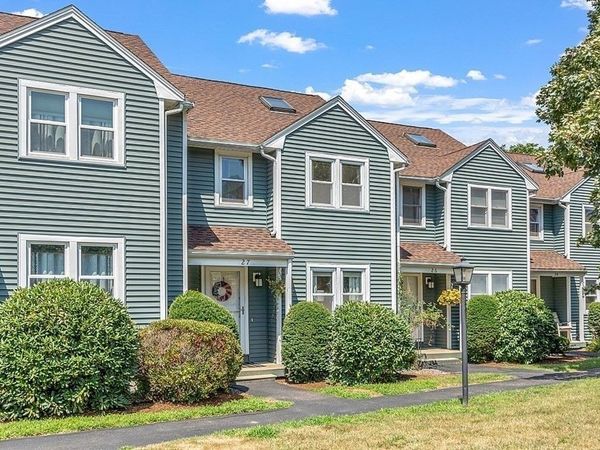 551 Hildreth St, Unit 27, Dracut, MA 01826
