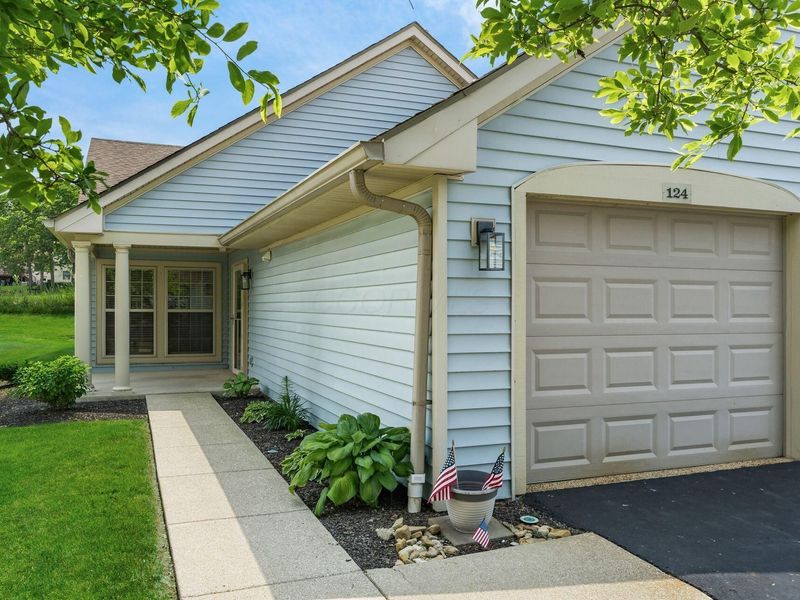 124 Oak Creek Place, Gahanna, OH 43230 Photo 2