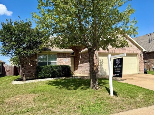 476 Paddle Drive, Crowley, TX 76036