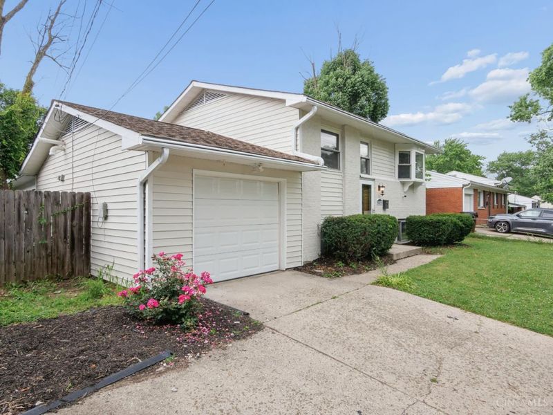 11623 Kenn Road, Cincinnati, OH 45240 Photo 2