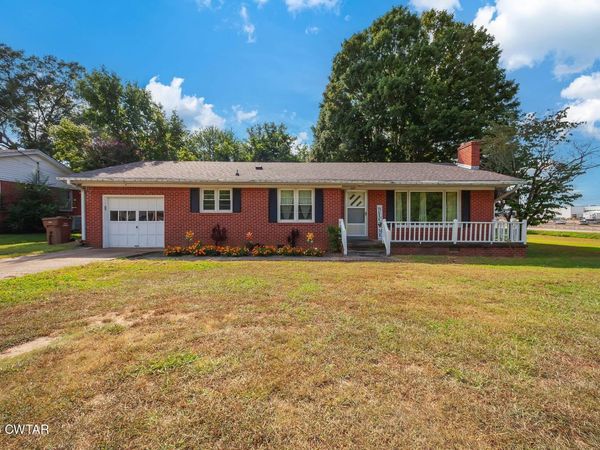 649 Natchez Trace Drive , Lexington, TN 38351