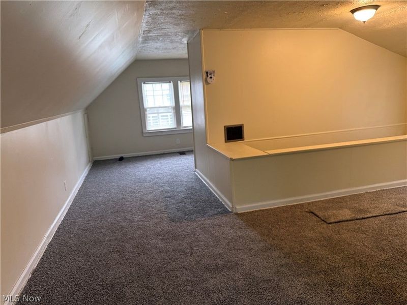 815 Russell Avenue, Akron, OH 44307 Photo 3