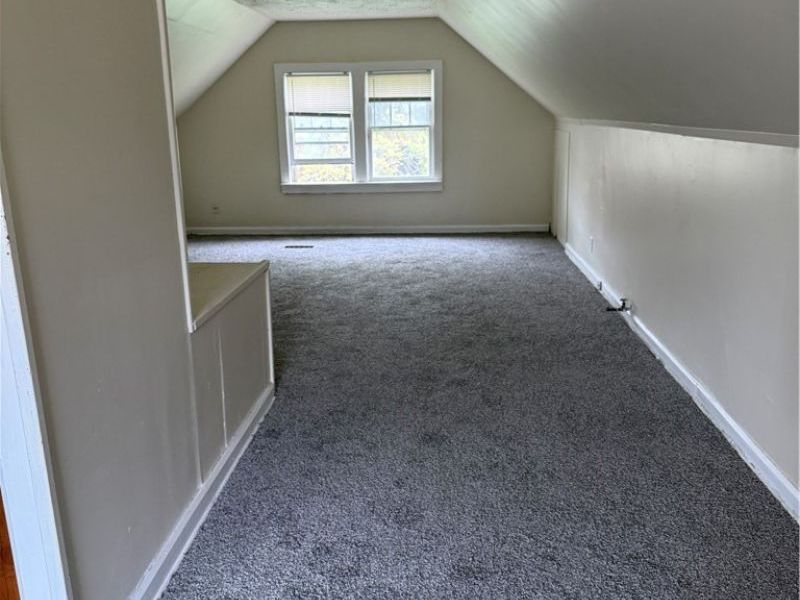 815 Russell Avenue, Akron, OH 44307 Photo 4