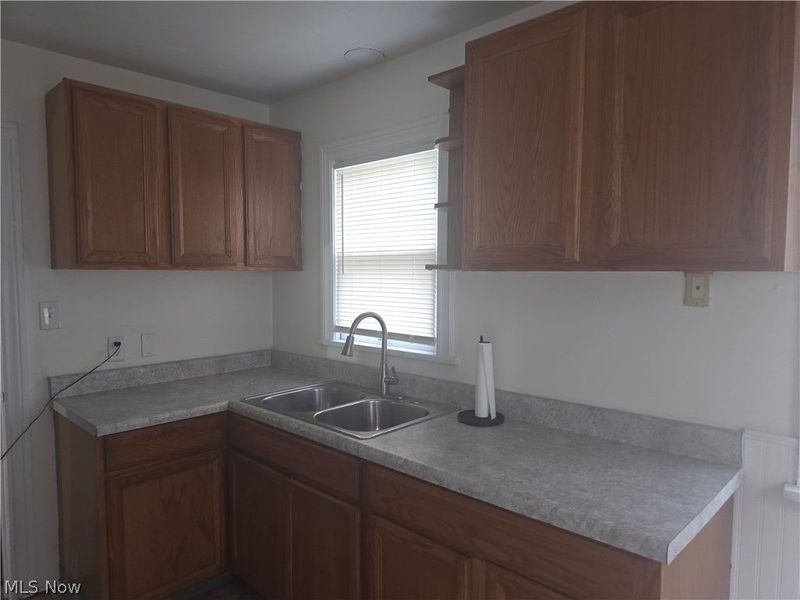 815 Russell Avenue, Akron, OH 44307 Photo 8