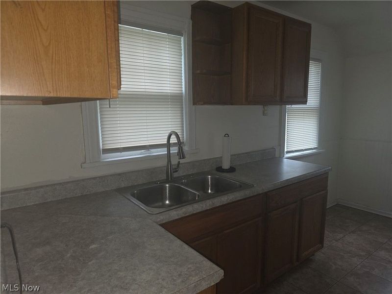 815 Russell Avenue, Akron, OH 44307 Photo 9