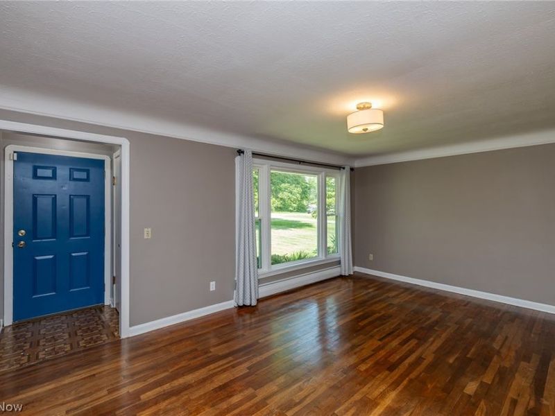 8073 W 130th Street, North Royalton, OH 44133 Photo 2