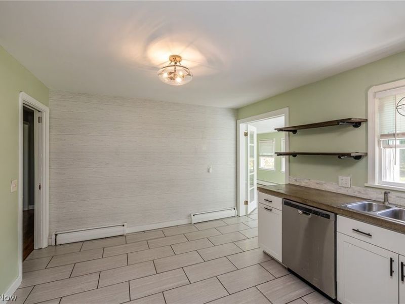 8073 W 130th Street, North Royalton, OH 44133 Photo 9