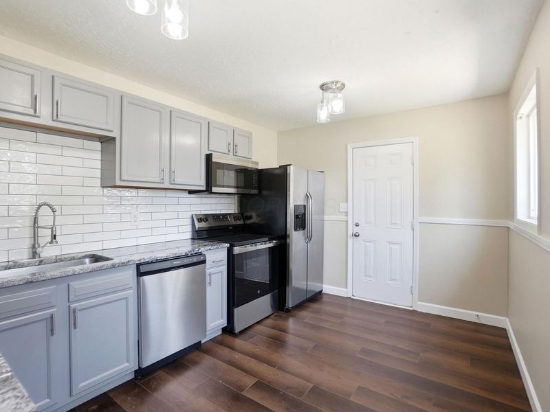 3559 Wyncote Road , Columbus, OH 43232 Photo 7