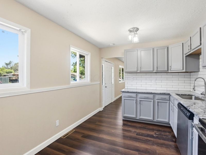 3559 Wyncote Road , Columbus, OH 43232 Photo 9