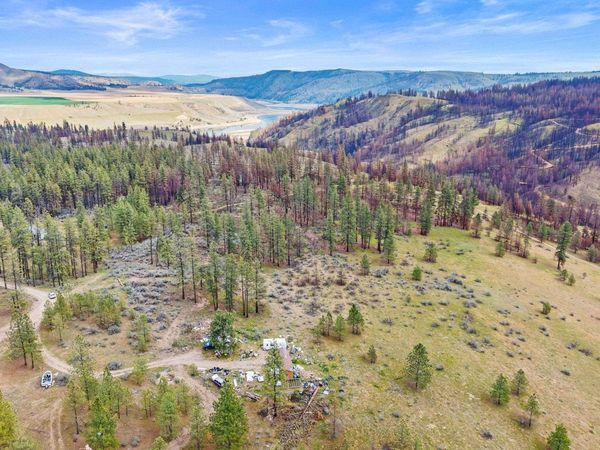 36480 N Western Pines Dr, Davenport, WA 99122