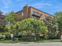 901 Hinman Avenue, Evanston, IL 60202 primary photo