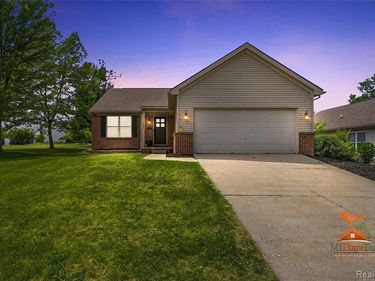 1501 Vanderbilt Drive, Flint, MI 48503