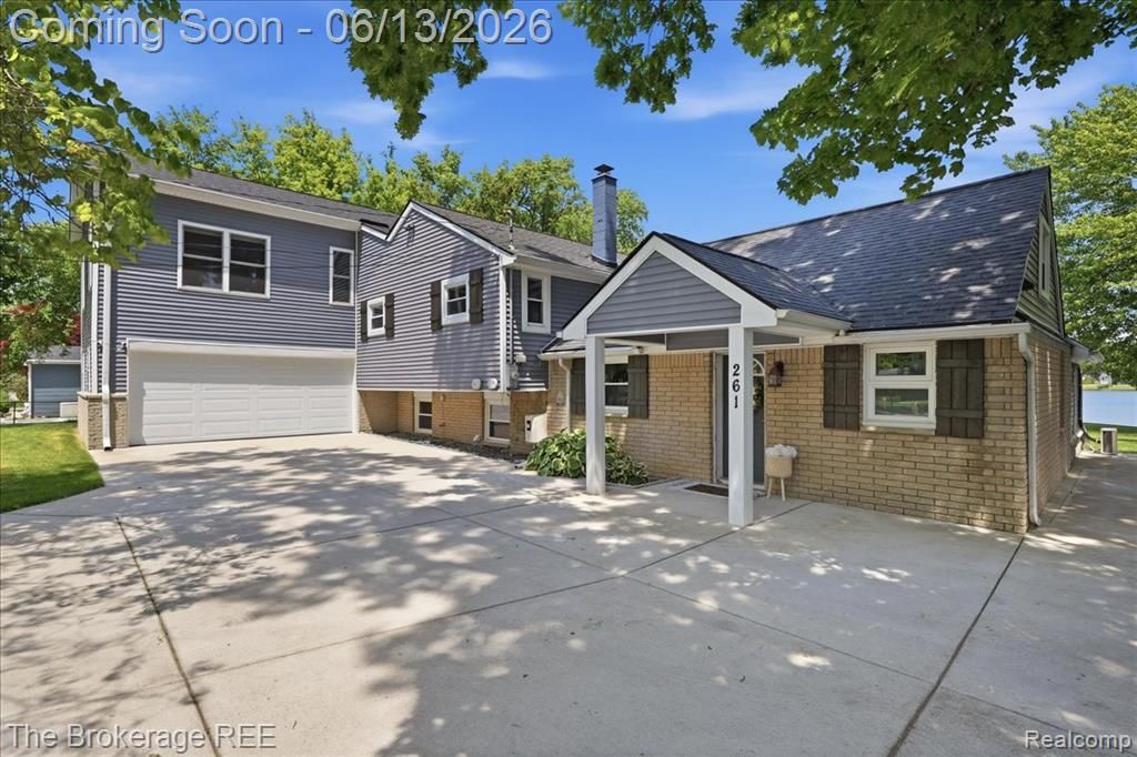 261 Reymont Road N , Waterford Township, MI 48327 Main Photo