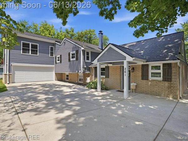 261 Reymont Road N , Waterford Twp, MI 48327